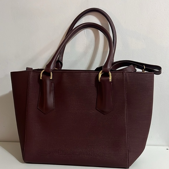 Dagne Dover Leather Elegant Burgundy Tote Bag - Picture 2 of 7